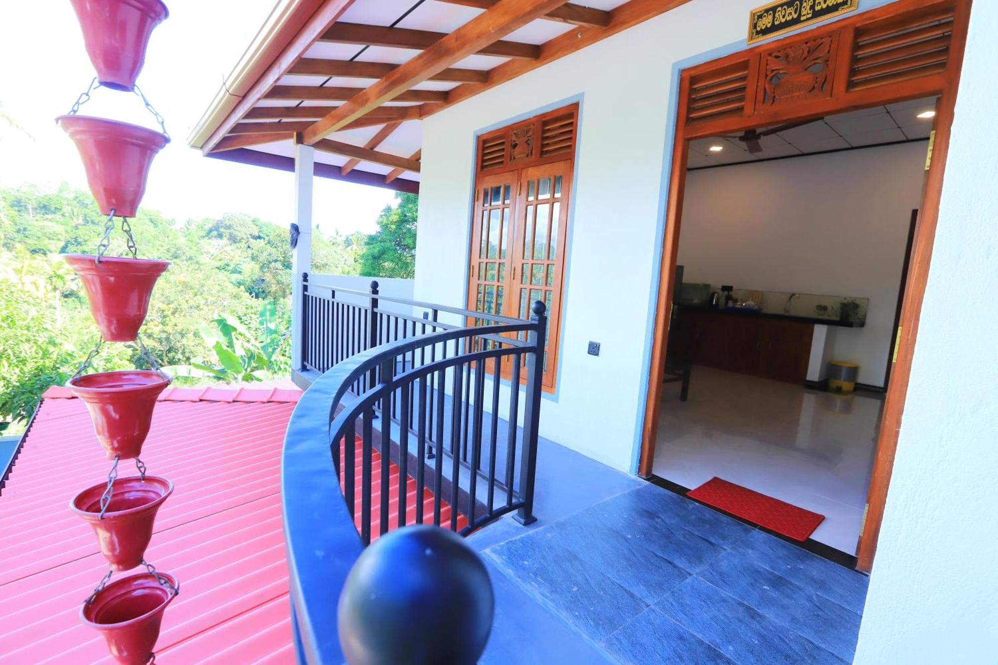 ดินซารา เพิร์ล วิลลา Bed & Breakfast เวลิกามา ภายนอก รูปภาพ
